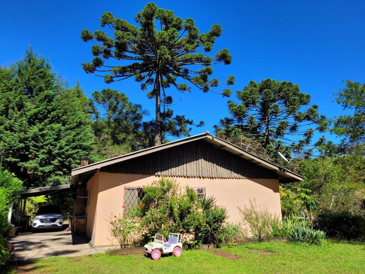Casa Em Campos Do Jordao - 3 Quartos, Com Churrasqueira Exterior foto