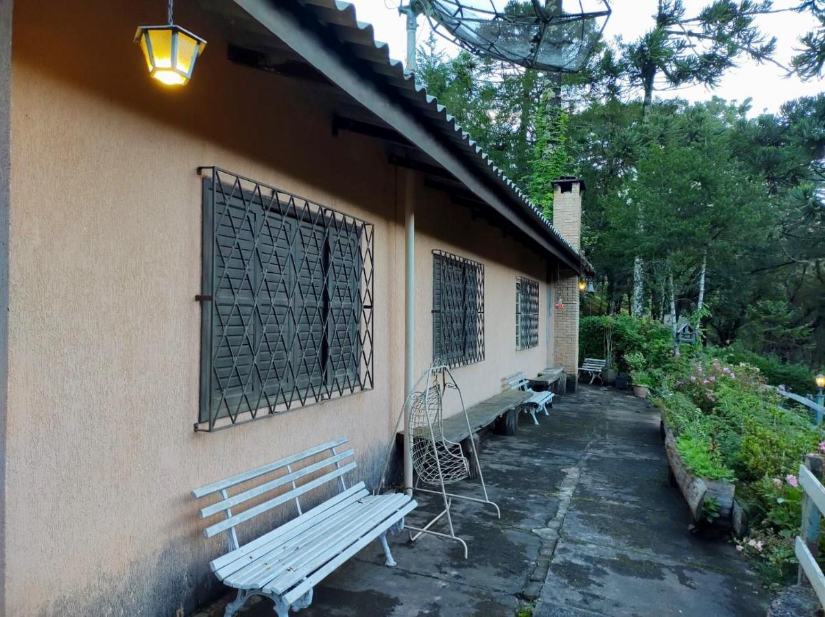 Casa Em Campos Do Jordao - 3 Quartos, Com Churrasqueira Exterior foto