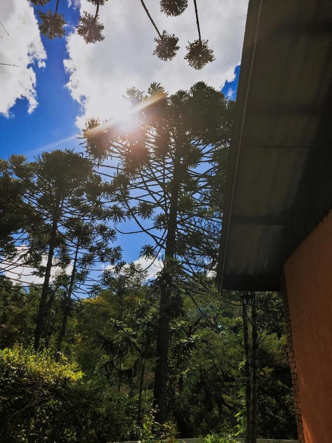 Casa Em Campos Do Jordao - 3 Quartos, Com Churrasqueira Exterior foto