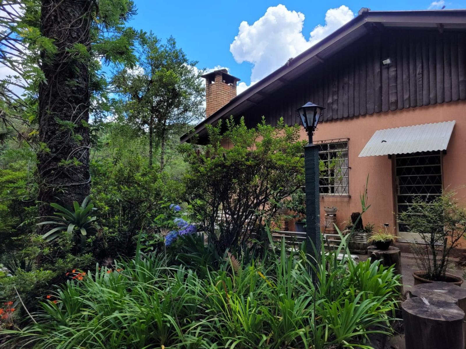 Casa Em Campos Do Jordao - 3 Quartos, Com Churrasqueira Exterior foto